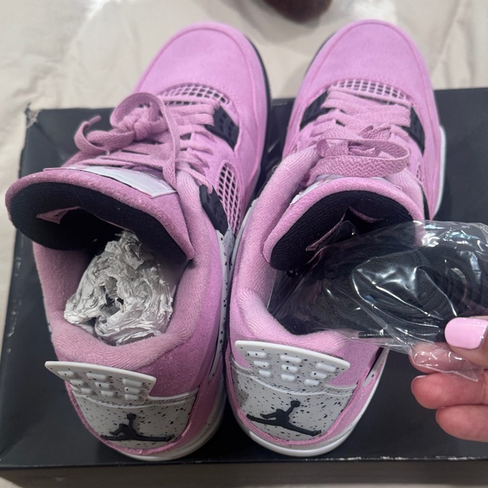 Women’s air Jordan 4 retro - Picture 3 of 8